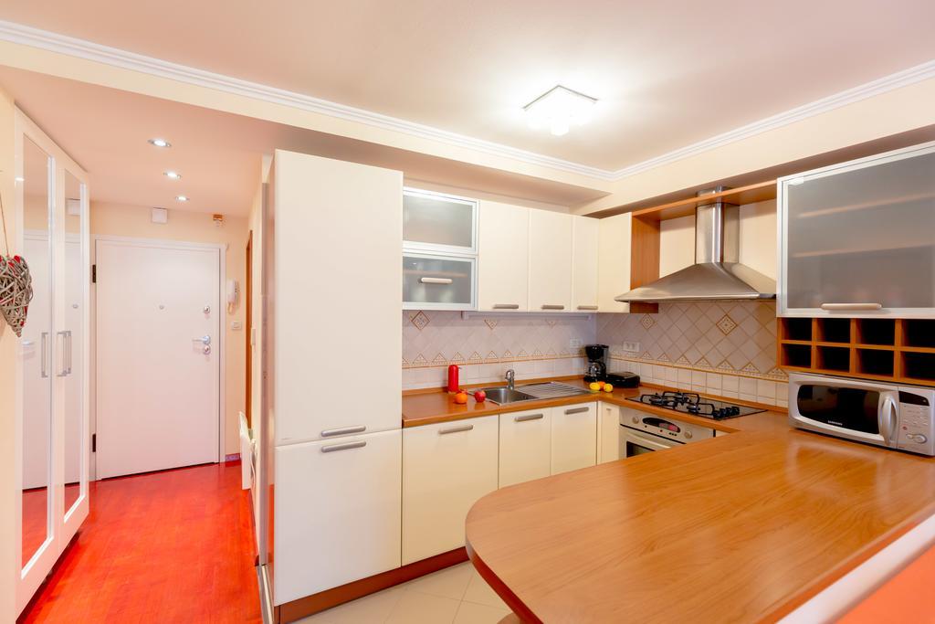 Leona & Borna'S Central Lapad Suites Дубровник Экстерьер фото