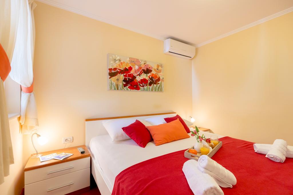 Leona & Borna'S Central Lapad Suites Дубровник Экстерьер фото