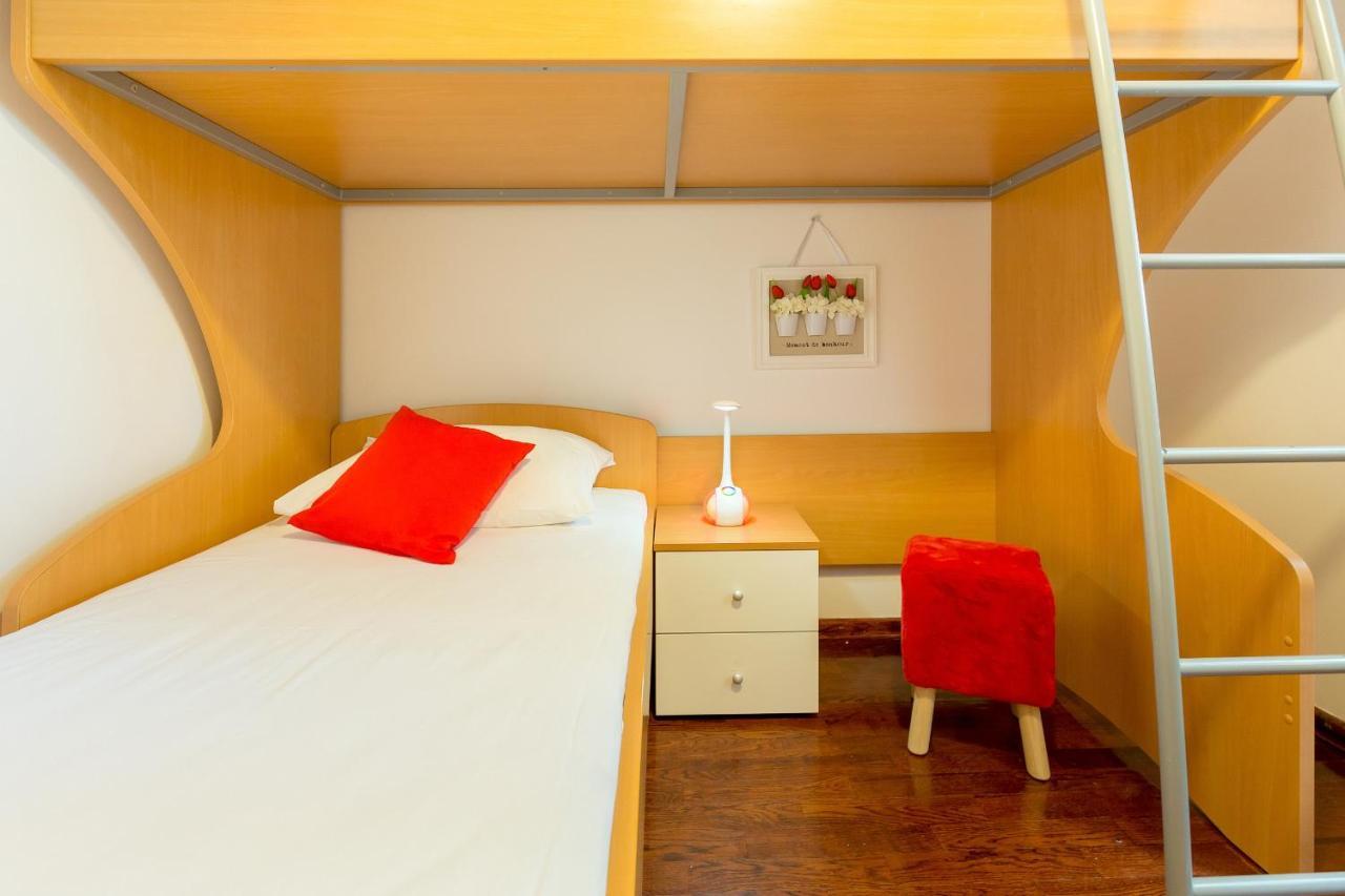 Leona & Borna'S Central Lapad Suites Дубровник Экстерьер фото